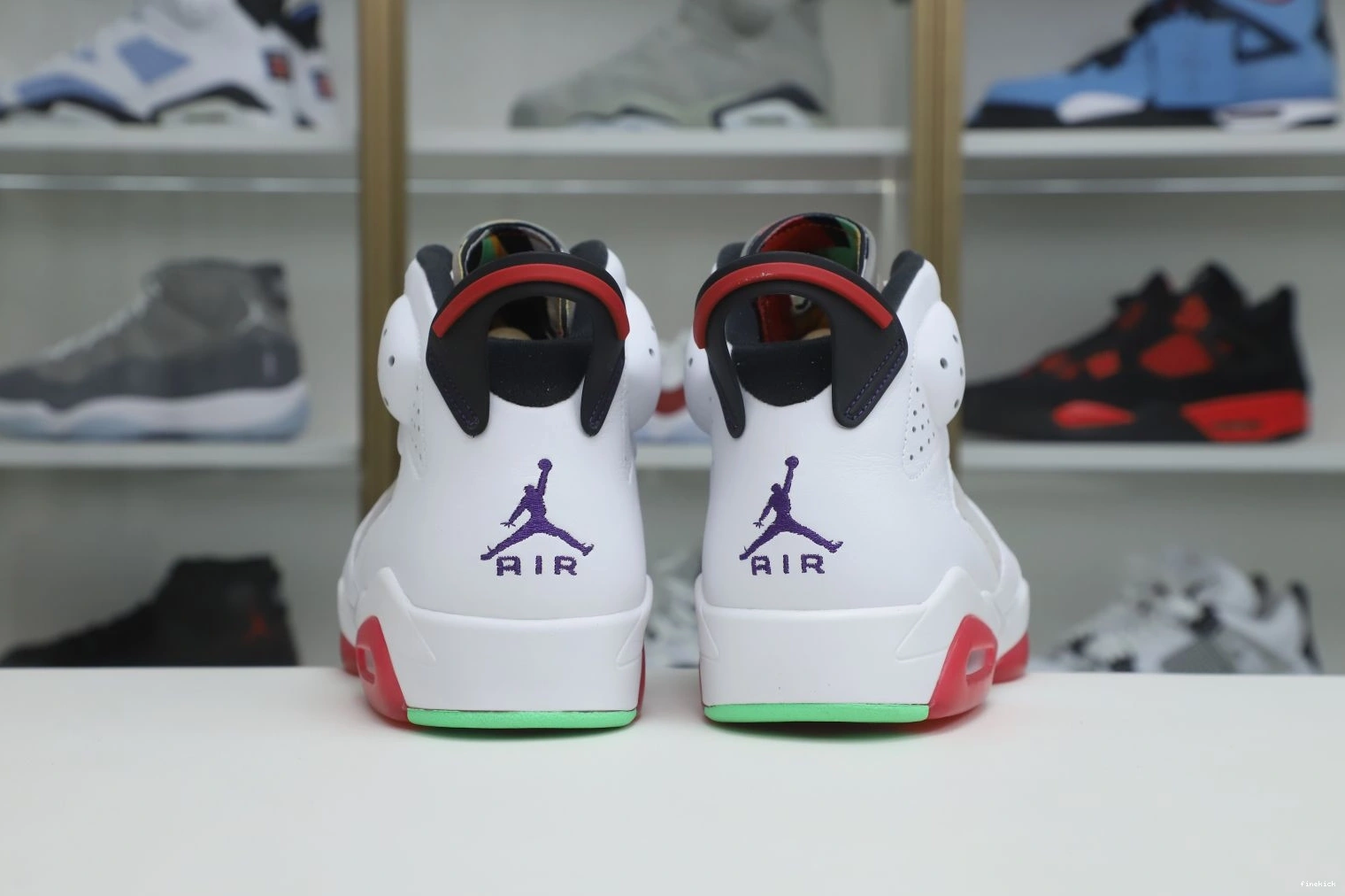 NEUTRAL GREY JORDAN RETRO 6 AIR 1030